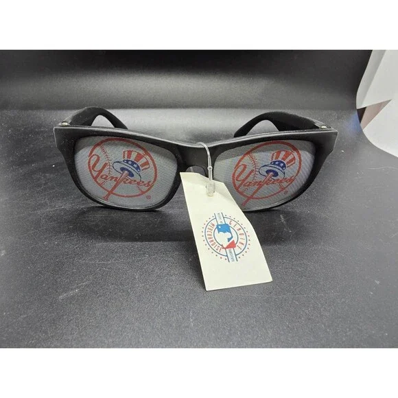 NY Yankees Novelty Eye Wear Sunglasses Top Hat And Bat Logo NEW OLD STOCK - Picture 2 of 8